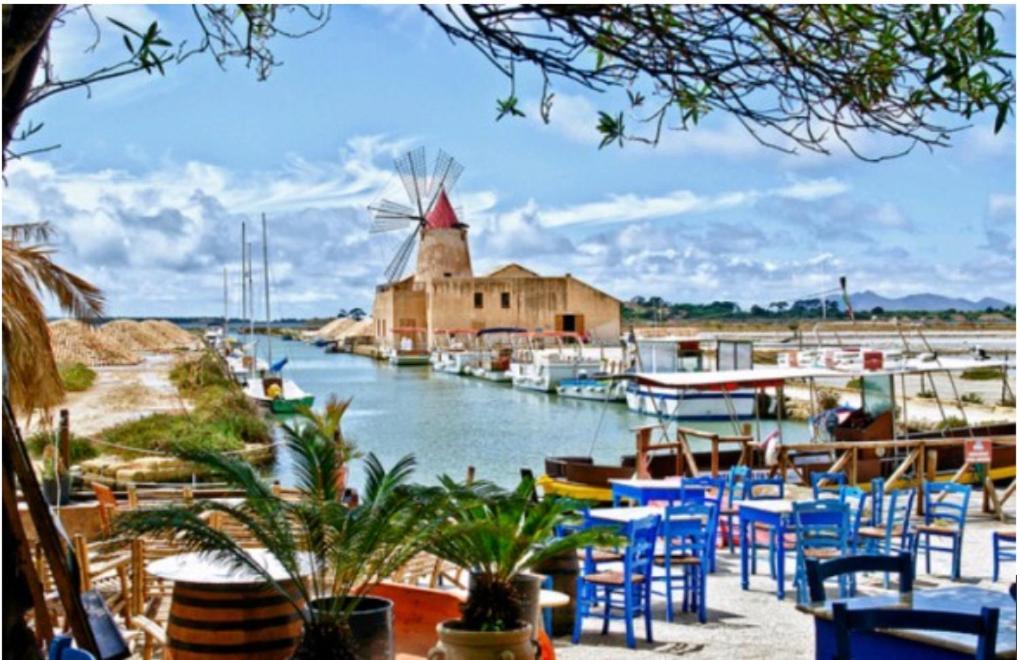 Be Mediterraneo, In Centro Sul Mare - In The Center Beach Front - 80 Mq Трапани Экстерьер фото